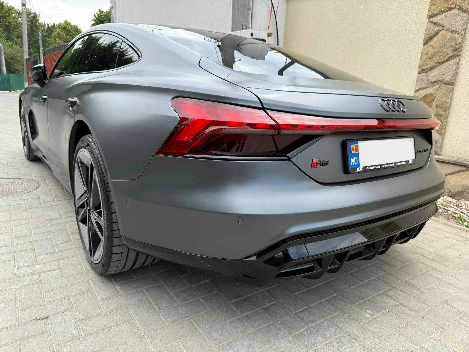 Audi e-tron RS - Image 2