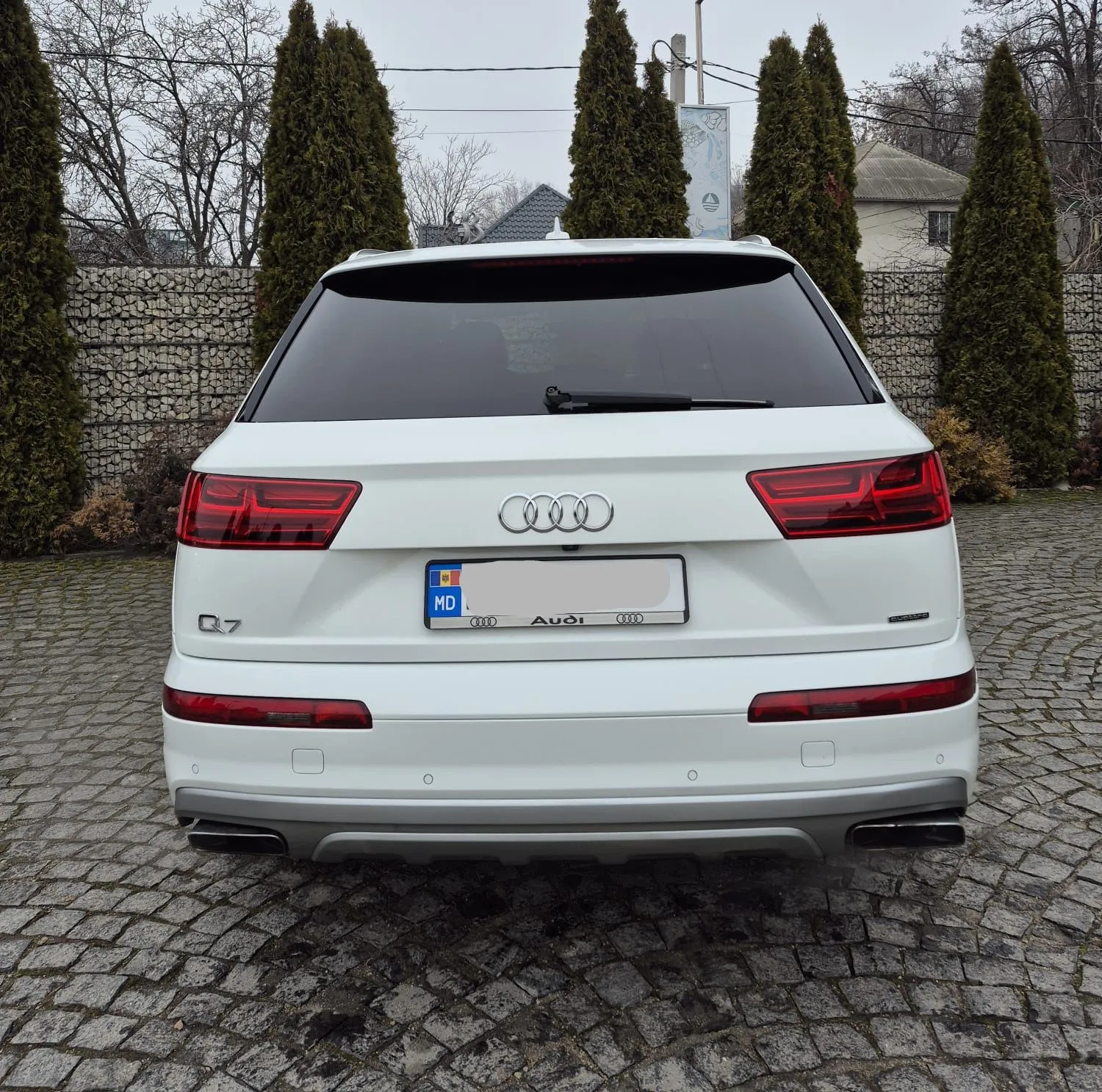 Audi Q7 - Image 2
