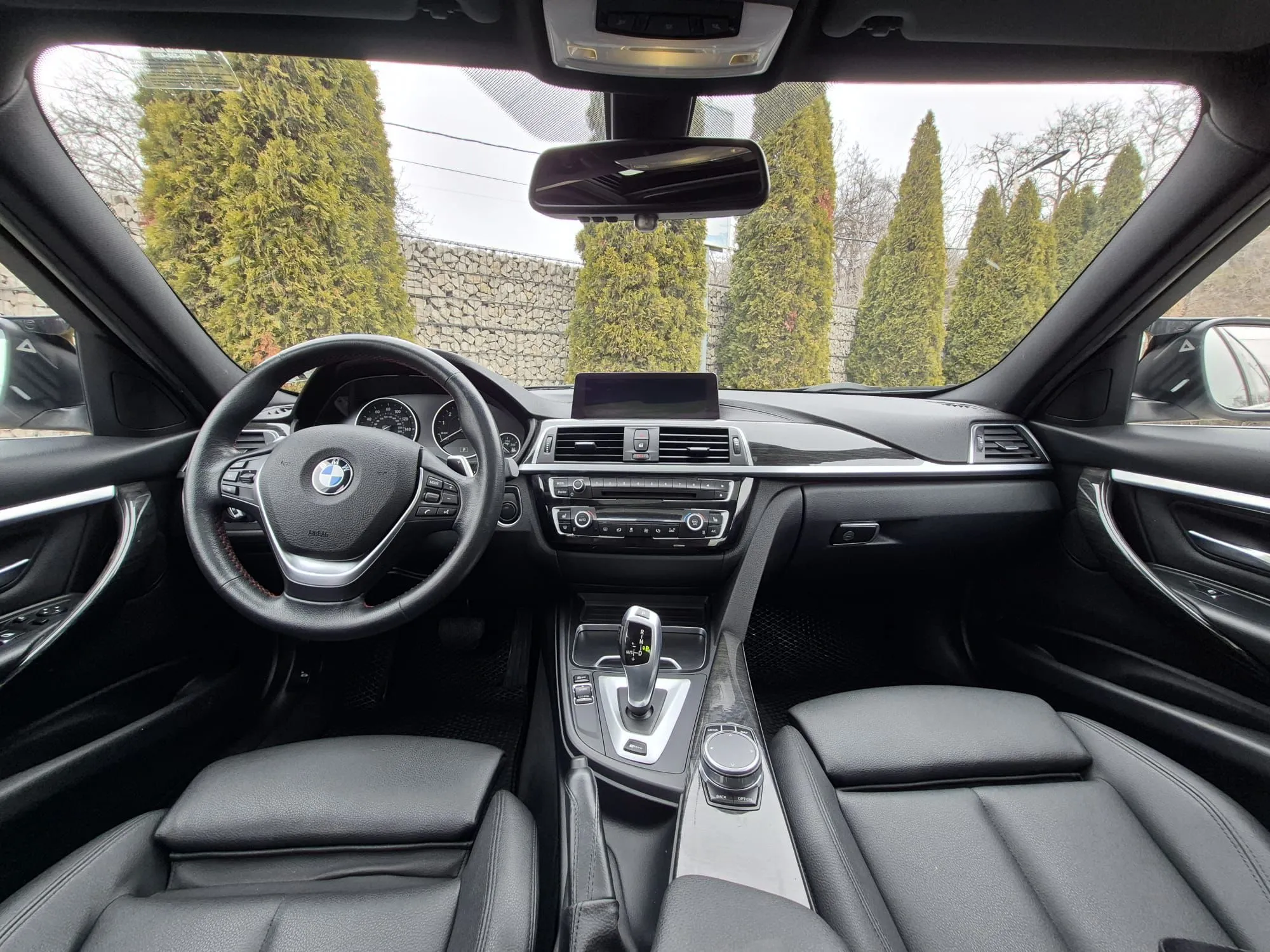 BMW 330e (F30) - Image 4