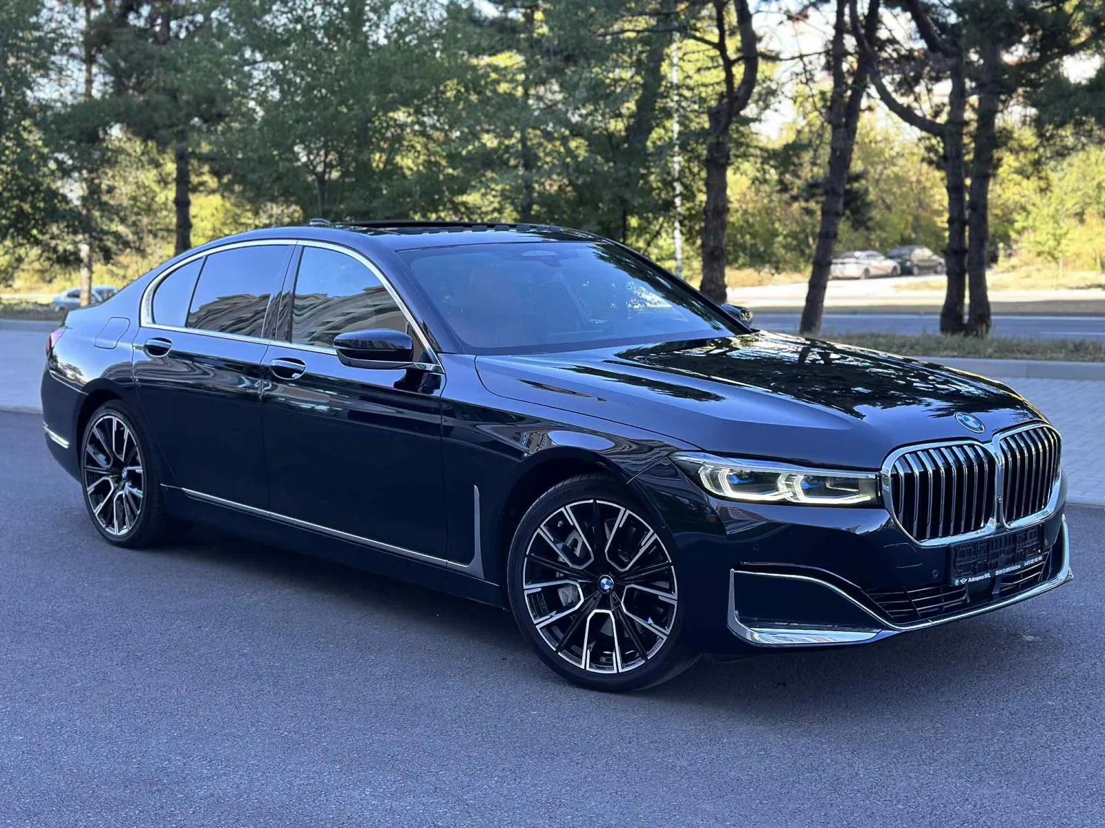 BMW 7 Series (G11) - Image 3