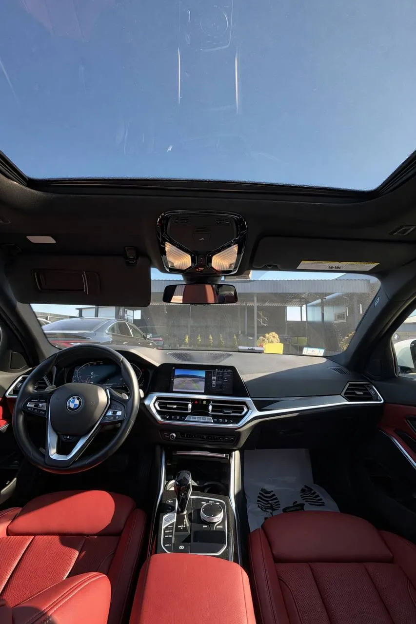 BMW 330i xDrive (G20) - Image 4