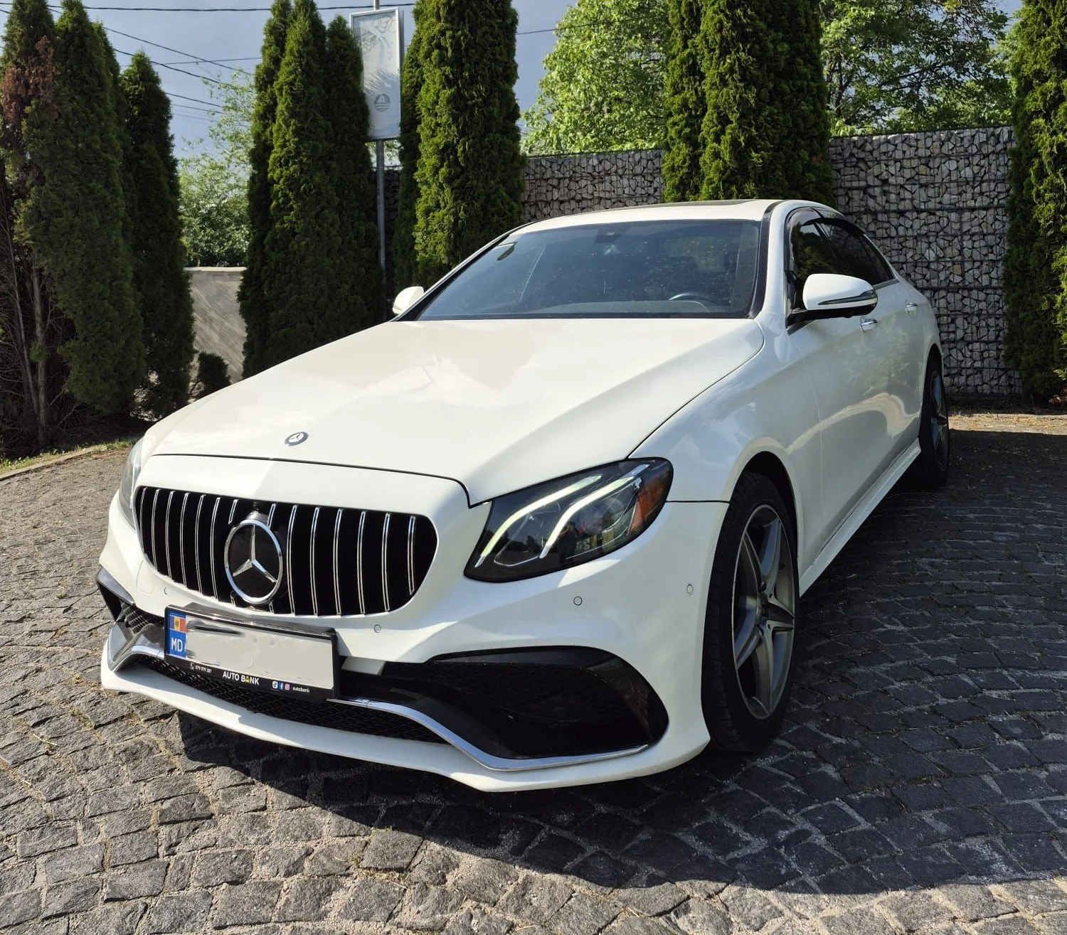 Mercedes E300 - Image 1